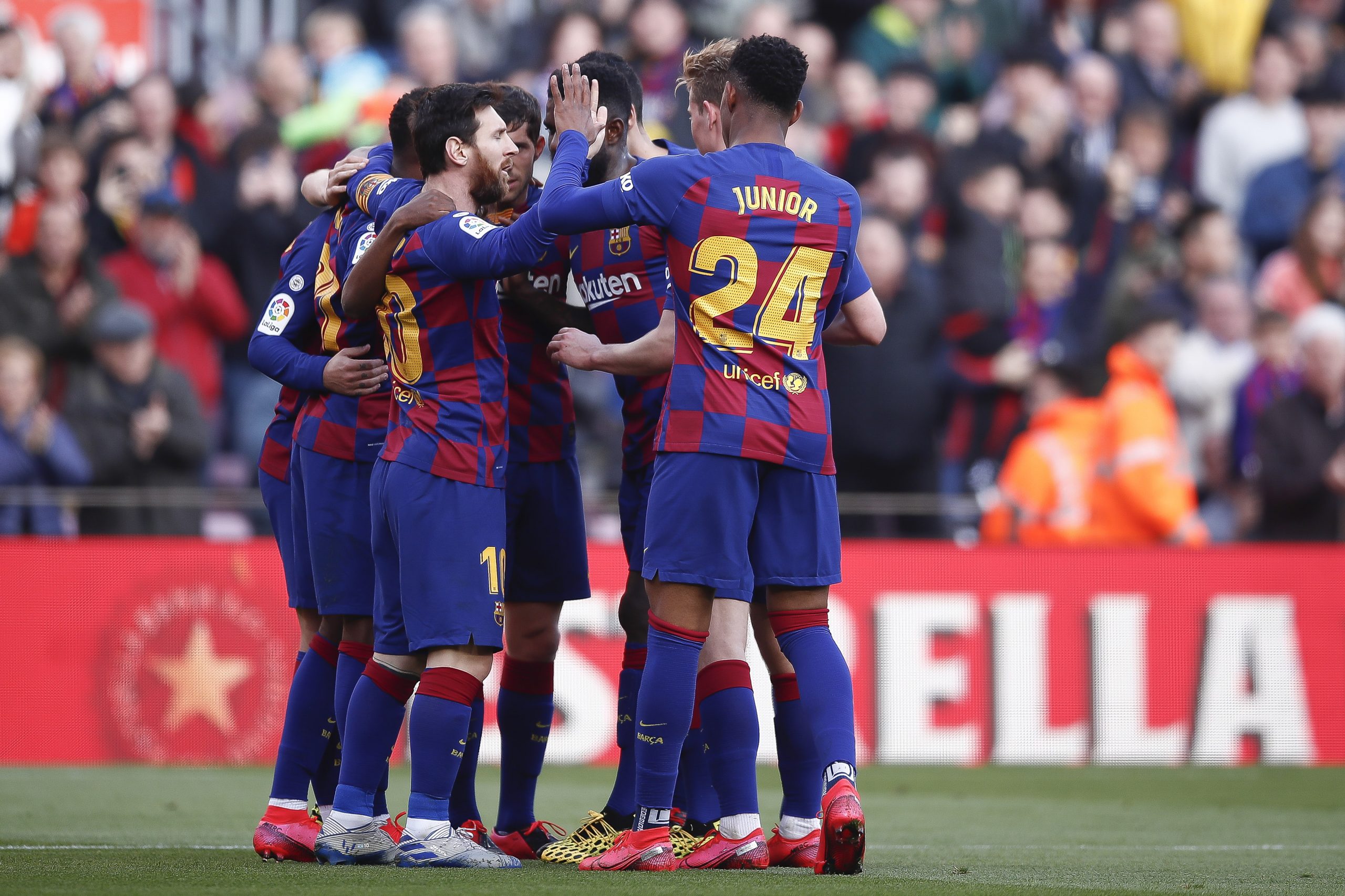 Al momento stai visualizzando Nuove tensioni al Barcellona: la società chiede un altro taglio ai calciatori