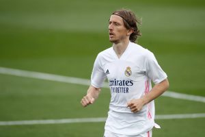 Scopri di più sull'articolo UFFICIALE – Modric rinnova, il comunicato del Real Madrid: tutti i dettagli