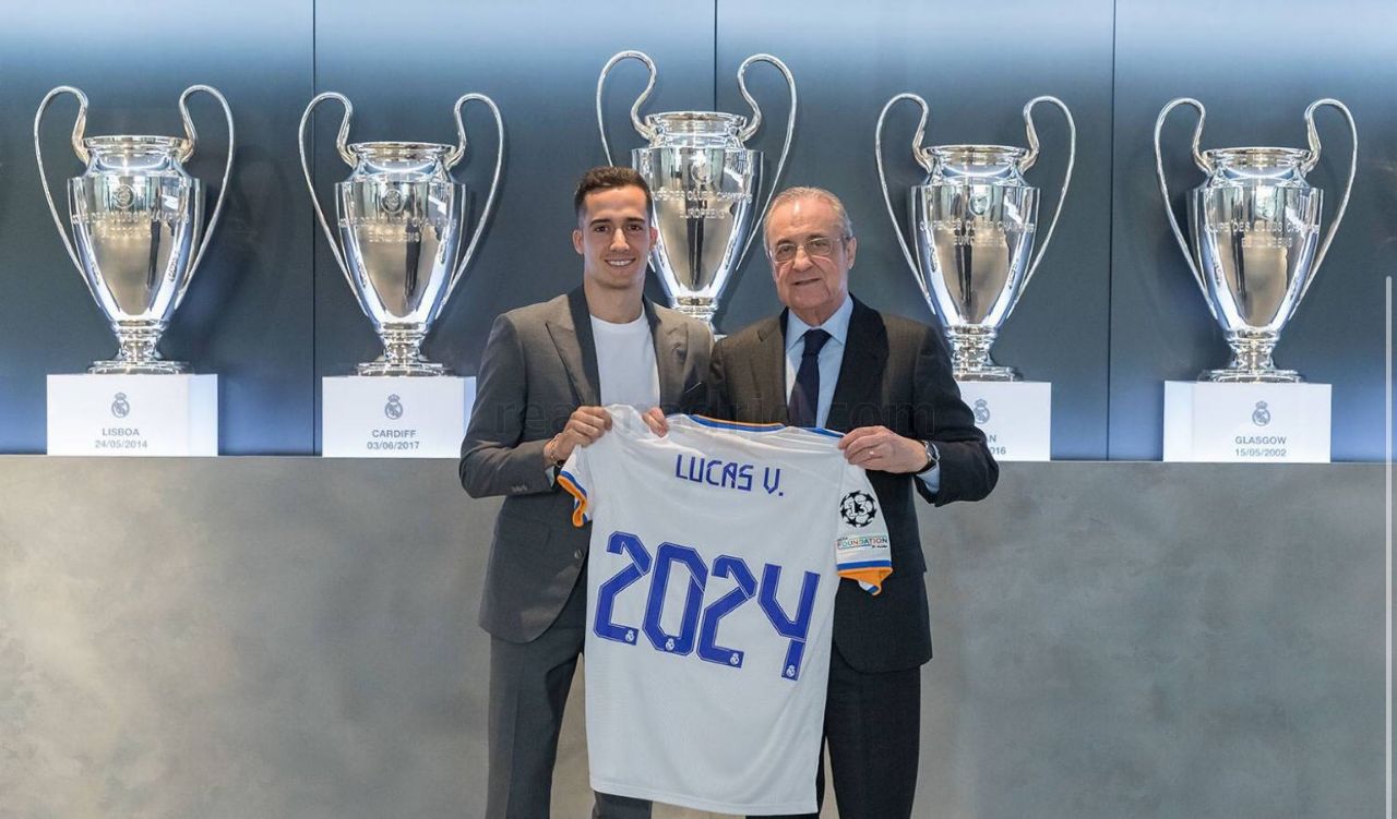 Al momento stai visualizzando UFFICIALE – Lucas Vazquez rinnova con il Real Madrid: il comunicato del club
