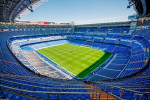 Scopri di più sull'articolo Viaggio tra i migliori stadi di calcio da visitare in Spagna